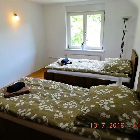 Vakantiehuis Pocitniska Hisa Lencka *