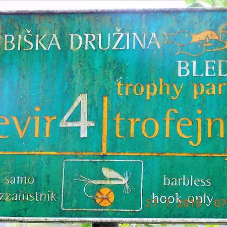 Pocitniska Hisa Lencka Prázdninový dům