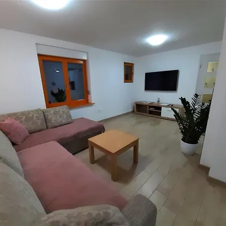 Pocitniska Hisa Lencka Prázdninový dům *
